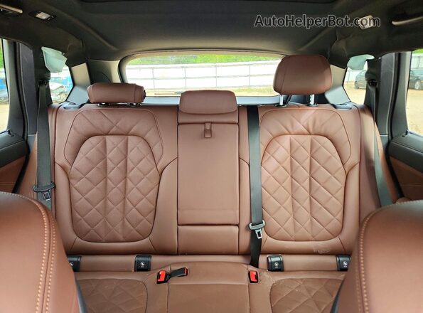 5UX13EU0XT9165040 2026 BMW X5 White Вид задніх сидінь