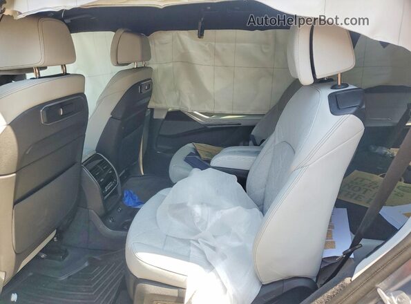 5UX23EM00S9X66931 2025 BMW X7 Gray Vista de los asientos traseros