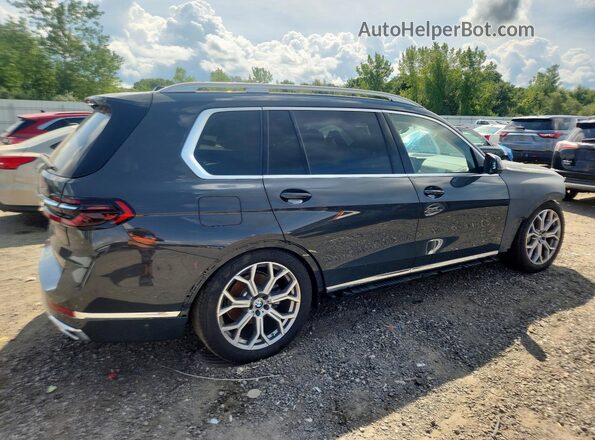 5UX23EM01T9039363 2026 BMW X7 Gray Trasero derecho