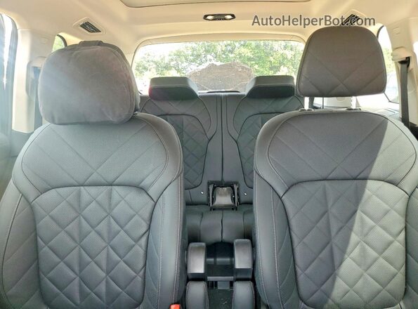 5UX23EM02P9N95347 2023 BMW X7 White Вид задніх сидінь