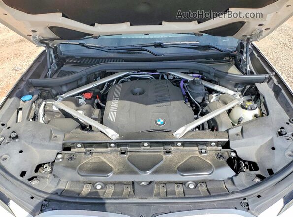 5UX23EM02P9N95347 2023 BMW X7 White Вид підкапотного простору