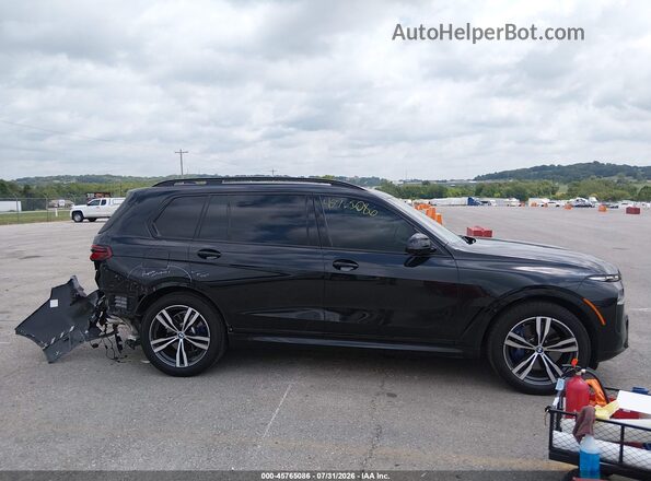 5UX23EM02S9W78303 2025 BMW X7 Black Вид задньої частини салону