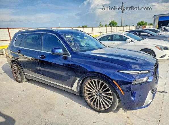 5UX23EM02S9Y00044 2025 BMW X7 Синий Передняя правая четверть