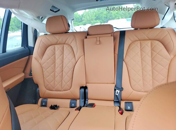 5UX23EM02S9Z31149 2025 BMW X7 Turquoise Вид задніх сидінь