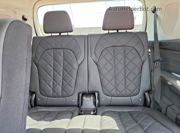 5UX23EM03S9X64946 2025 BMW X7 Silver Rear seats view