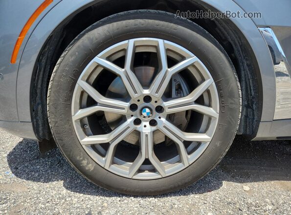 5UX23EM03S9X64946 2025 BMW X7 Silver 