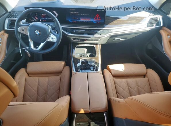 5UX23EM03S9Y33456 2025 BMW X7 Black Widok deski rozdzielczej