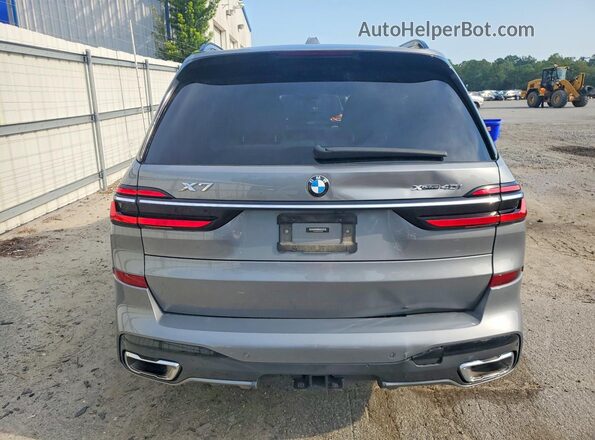 5UX23EM04P9R40684 2023 BMW X7 Gray Widok z tyłu