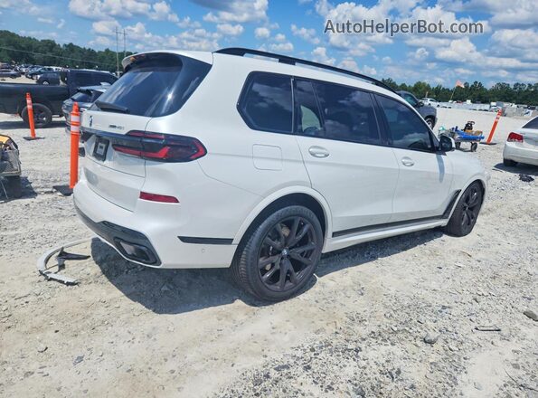5UX23EM04R9U25297 2024 BMW X7 White Հետևի աջ