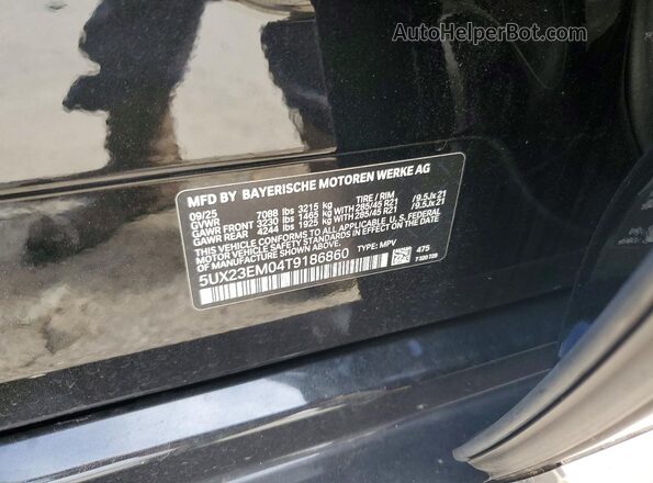 5UX23EM04T9186860 2026 BMW X7 Black Widok komory silnika