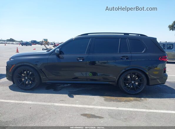 5UX23EM05R9U47888 2024 BMW X7 Black Панорамний вид салону 360°