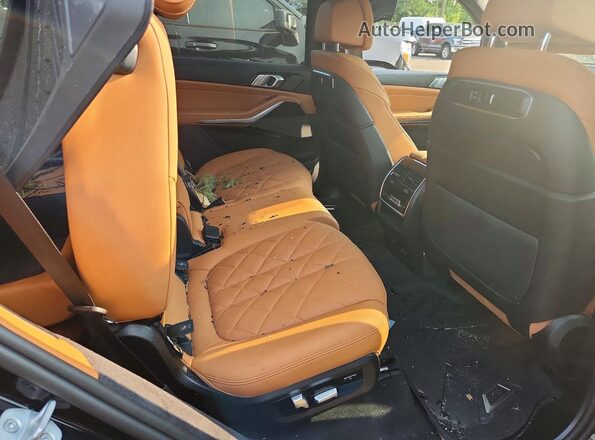 5UX23EM05T9420293 2026 BMW X7 Black Вид задніх сидінь