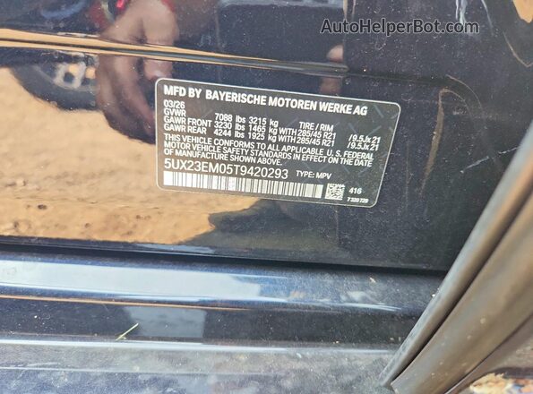 5UX23EM05T9420293 2026 BMW X7 Black Вид підкапотного простору