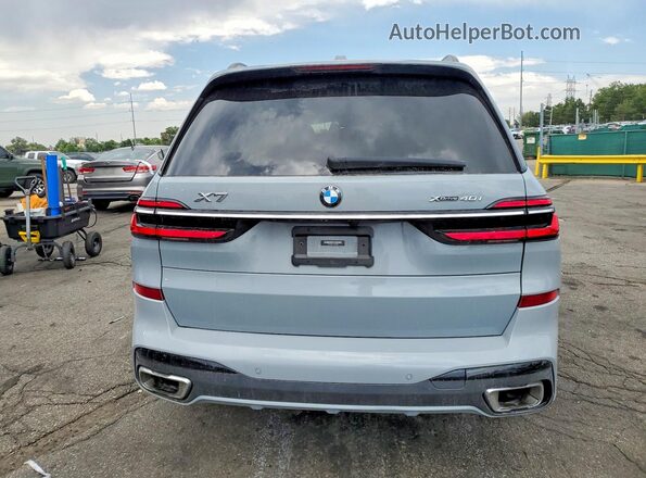 5UX23EM07P9N62750 2023 BMW X7 Gray Widok z tyłu