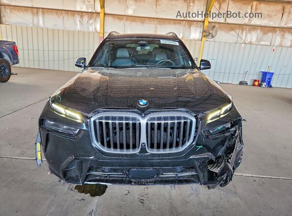 5UX23EM07P9P99996 2023 BMW X7 Black Widok z przodu
