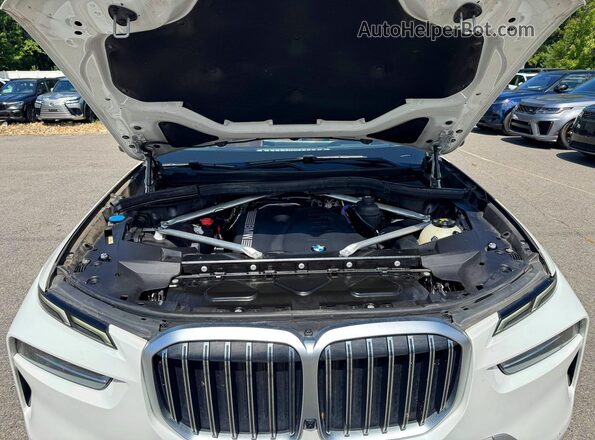 5UX23EM09P9N95412 2023 BMW X7 White 