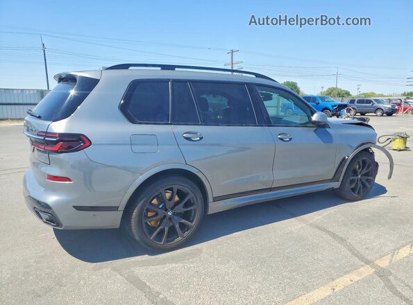 5UX23EM09P9R79013 2023 BMW X7 Gray Rear right