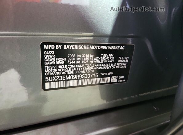5UX23EM09R9S30716 2024 BMW X7 Gray VIN կոդի պիտակի տեսք