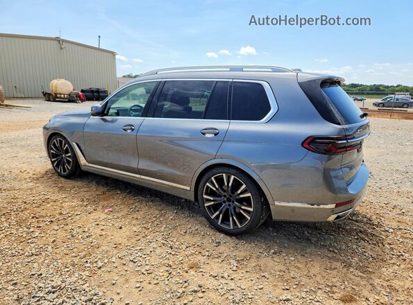 5UX23EM09R9U79582 2024 BMW X7 Gray Trasero izquierdo