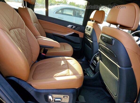 5UX23EM0XS9Y26777 2025 BMW X7 Черный Вид задней части салона