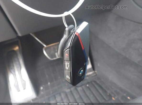 5UX23EU00R9U22025 2024 BMW X5 Blue Vista del salpicadero