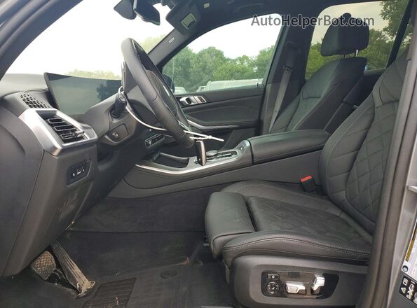 5UX23EU00R9V57005 2024 BMW X5 Gray Vista interior delantera