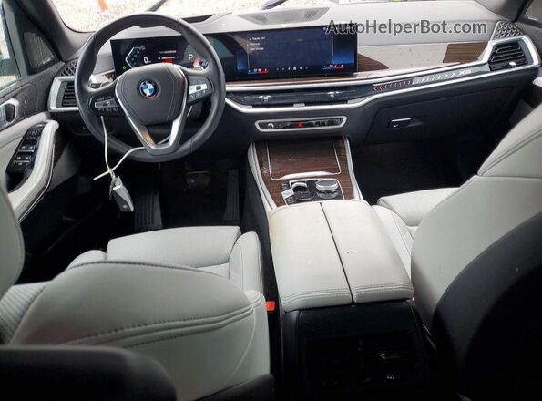 5UX23EU02R9S36275 2024 BMW X5 Синий Вид панели приборов