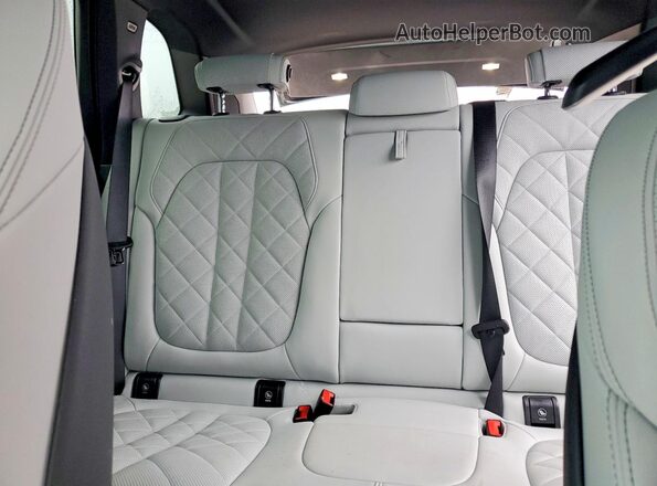 5UX23EU02R9S36275 2024 BMW X5 Синий Вид задних сидений
