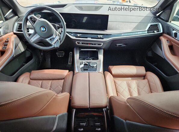 5UX23EU02S9Y45873 2025 BMW X5 Silver Dashboard view