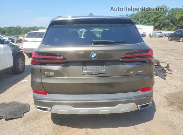 5UX23EU05S9W72060 2025 BMW X5 Green Vista trasera
