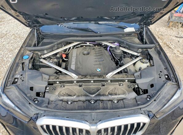 5UX23EU07R9W14123 2024 BMW X5 Blue Engine compartment view