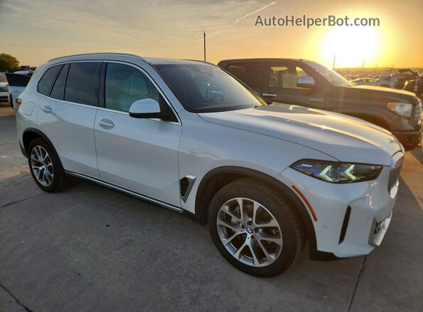 5UX23EU07S9Y99962 2025 BMW X5 White Передня права чверть
