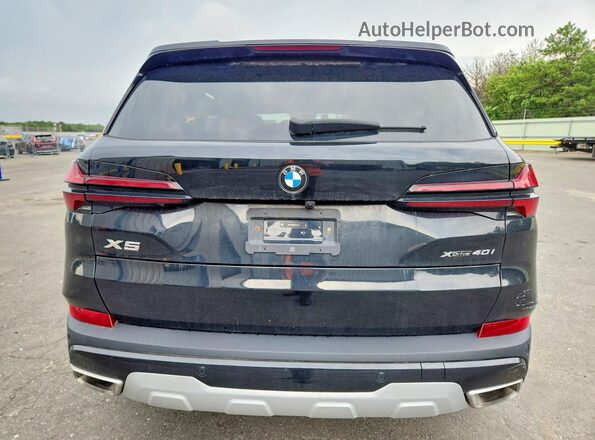 5UX23EU08R9U70419 2024 BMW X5 Charcoal უკანა ხედი
