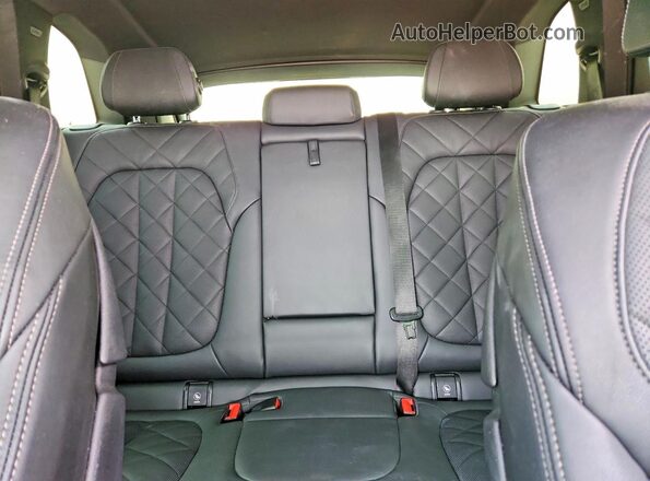 5UX23EU08R9V77518 2024 BMW X5 White Widok tylnych siedzeń