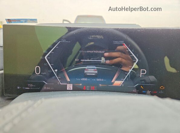 5UX23EU08R9V77518 2024 BMW X5 White Widok zestawu wskaźników