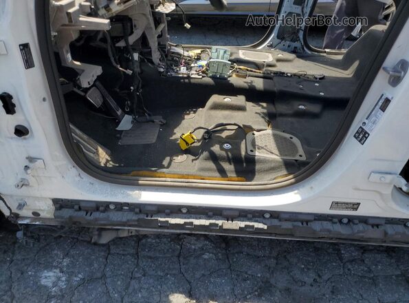 5UX23EU08R9W14373 2024 BMW X5 White წინა სალონის ხედი