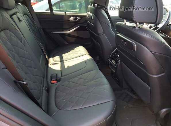 5UX23EU08S9Z88892 2025 BMW X5 Gray Вид задньої частини салону