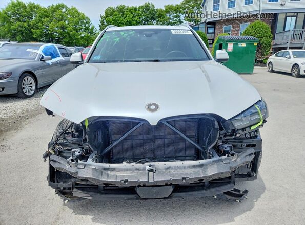 5UX23EU09R9T02353 2024 BMW X5 White Դիմացի տեսք