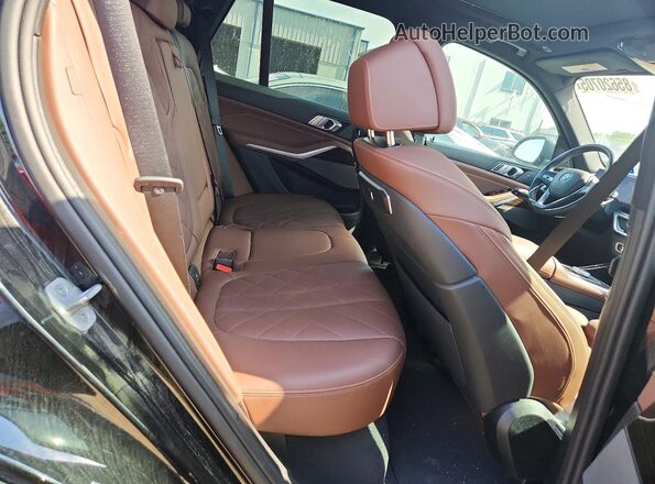 5UX23EU09S9Z50751 2025 BMW X5 Black Widok wnętrza z tyłu