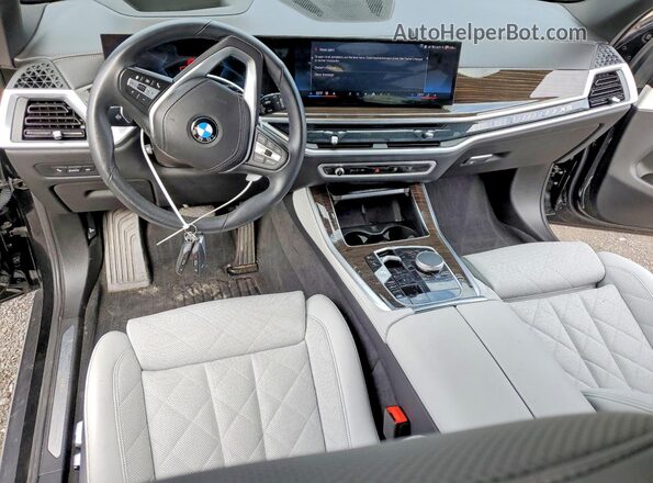 5UX23EU0XR9W06520 2024 BMW X5 Black Dashboard view