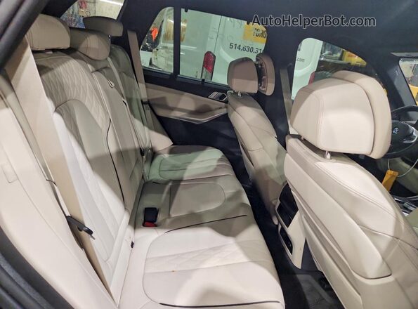 5UX23EU0XT9031472 2026 BMW X5 Black Вид задніх сидінь
