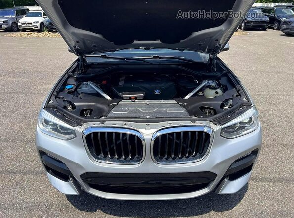 5UX2V1C05LLE67544 2020 BMW X4 Silver Widok deski rozdzielczej