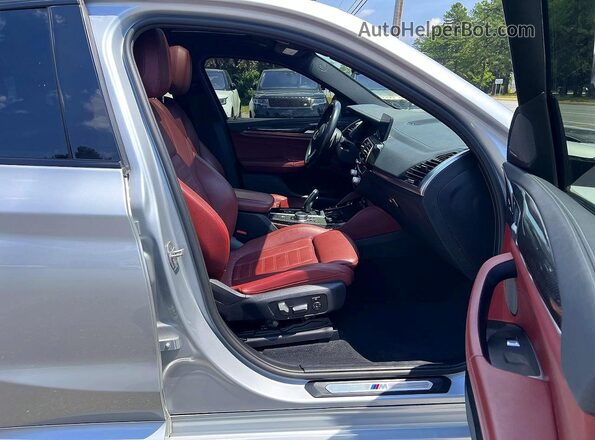 5UX2V1C05LLE67544 2020 BMW X4 Silver Widok z przodu