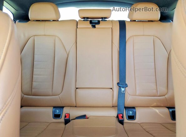 5UX2V1C07LLE67576 2020 BMW X4 Black Вид задніх сидінь