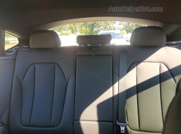 5UX2V1C08M9H97399 2021 BMW X4 White Rear seats view