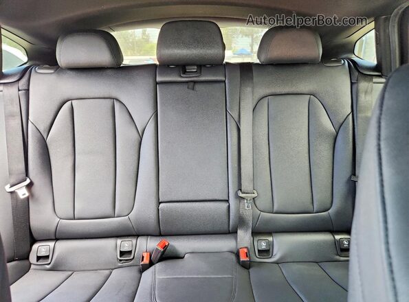 5UX2V5C01L9B12035 2020 BMW X4 Белый Вид задних сидений