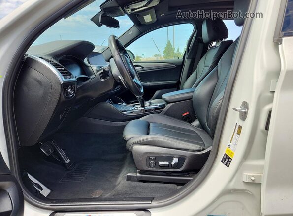 5UX2V5C01L9B12035 2020 BMW X4 Белый Вид салона спереди