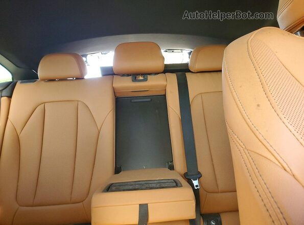 5UX33DT01R9X29946 2024 BMW X4 Gray Вид задніх сидінь