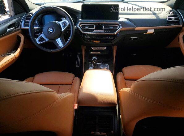 5UX33DT01R9X29946 2024 BMW X4 Gray Вид панелі приладів