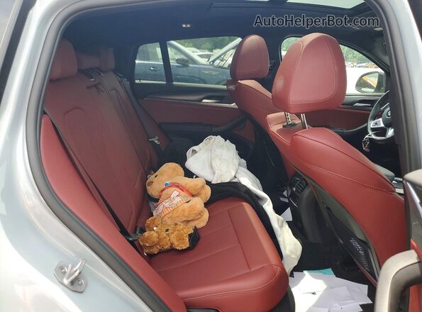 5UX33DT05S9167572 2025 BMW X4 Gray Вид задньої частини салону